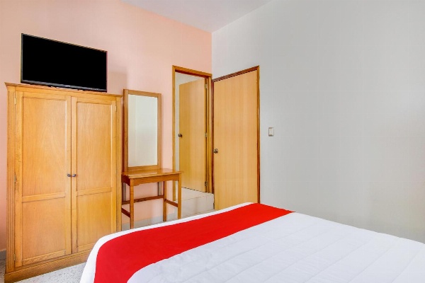 Hotel La Estancia image 4